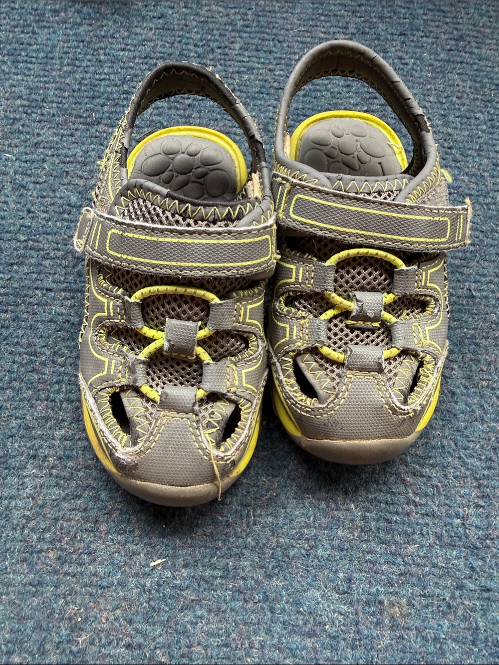 Boy shoe bundle size 6 - Picture 2 of 5